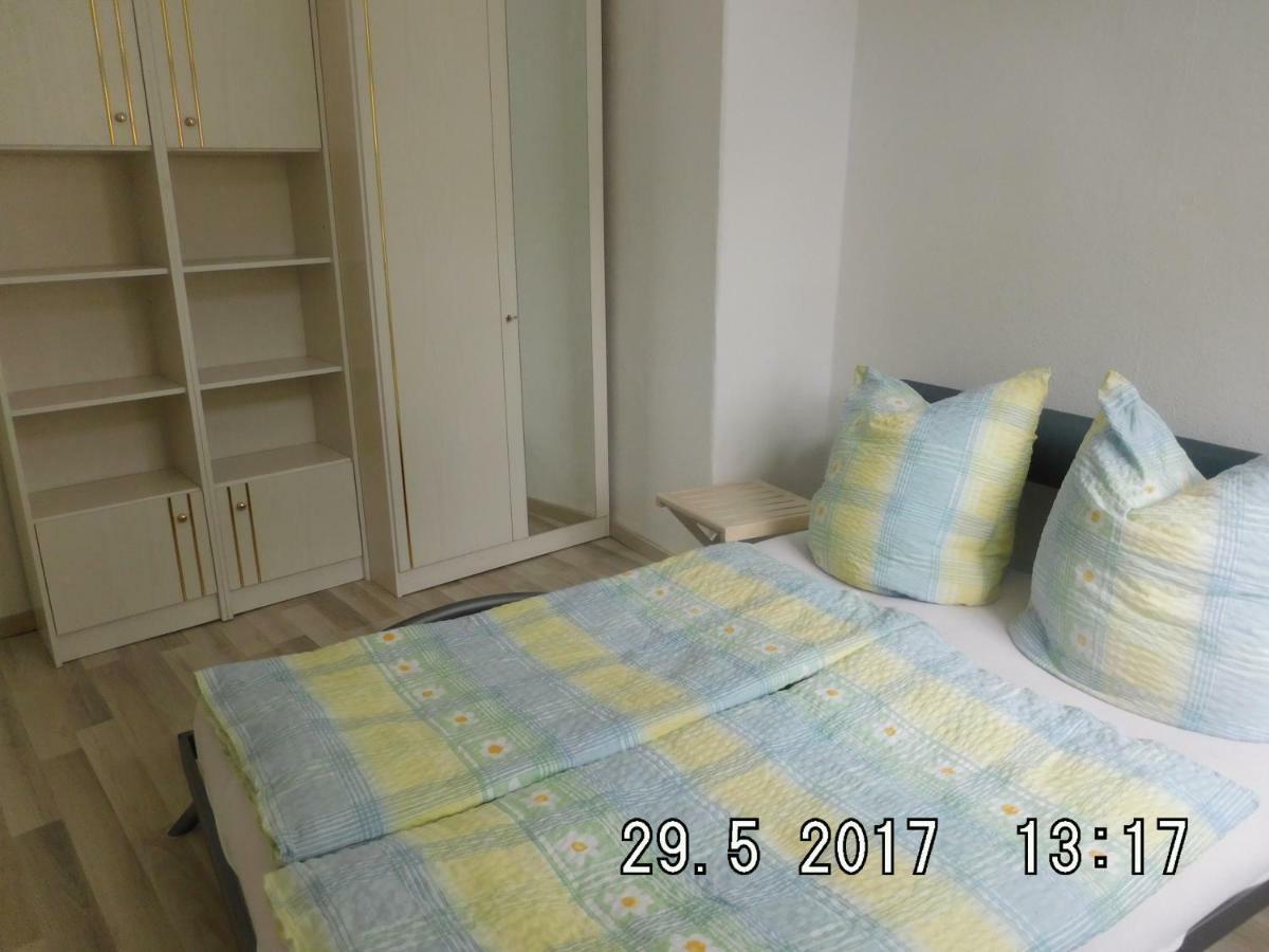 Ferienwohnung Am Schloss 톨거우 외부 사진