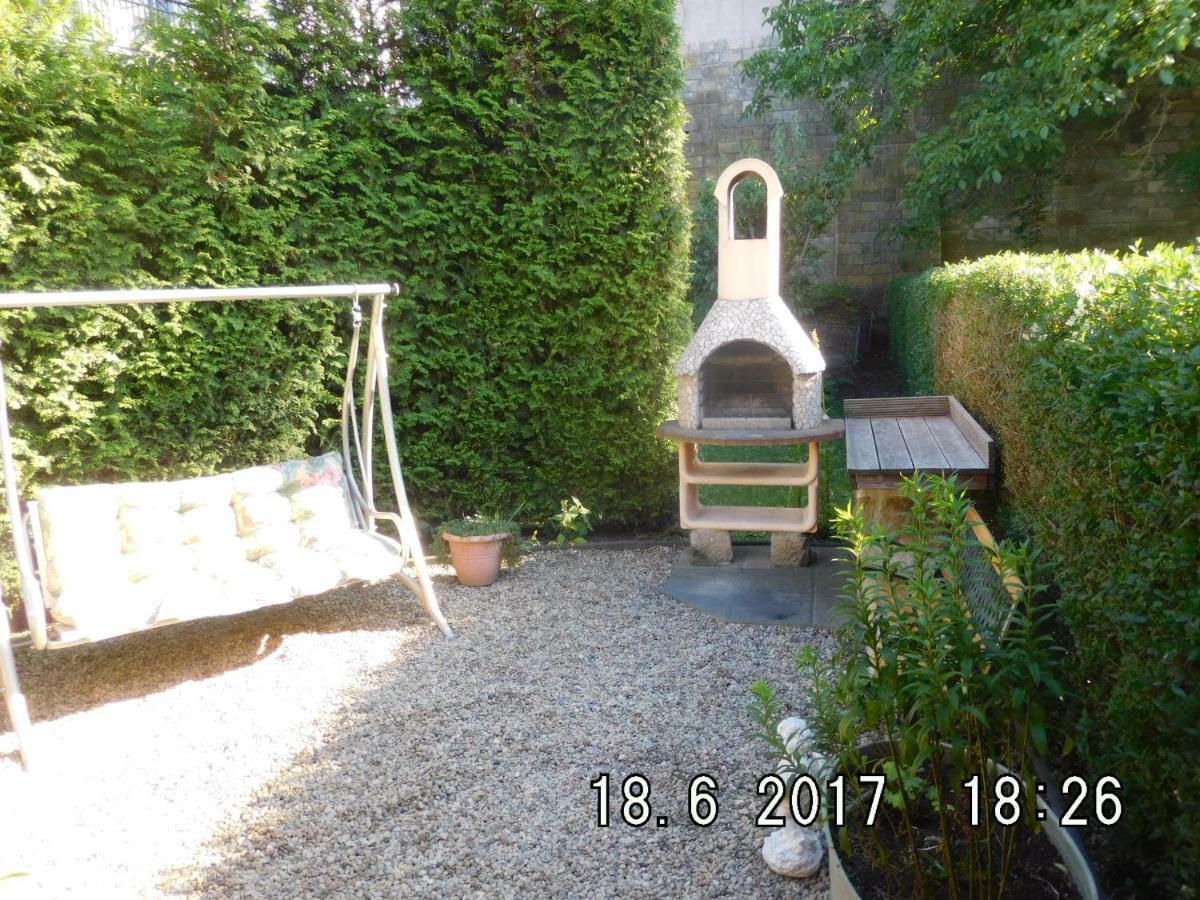 Ferienwohnung Am Schloss 톨거우 외부 사진