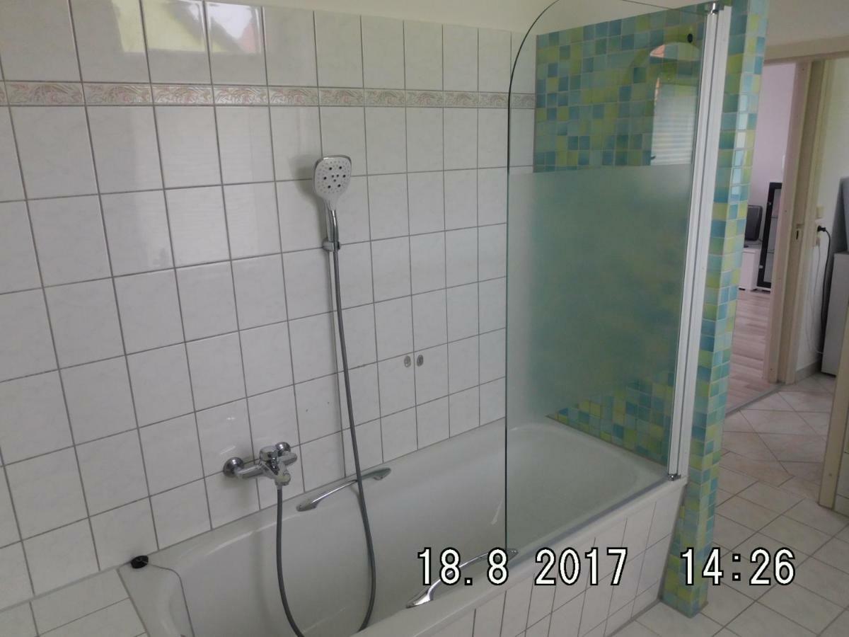 Ferienwohnung Am Schloss 톨거우 외부 사진