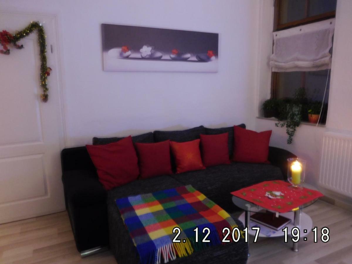Ferienwohnung Am Schloss 톨거우 외부 사진