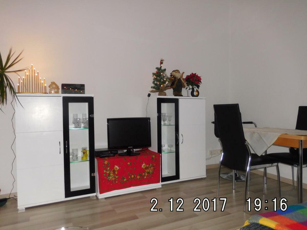 Ferienwohnung Am Schloss 톨거우 외부 사진
